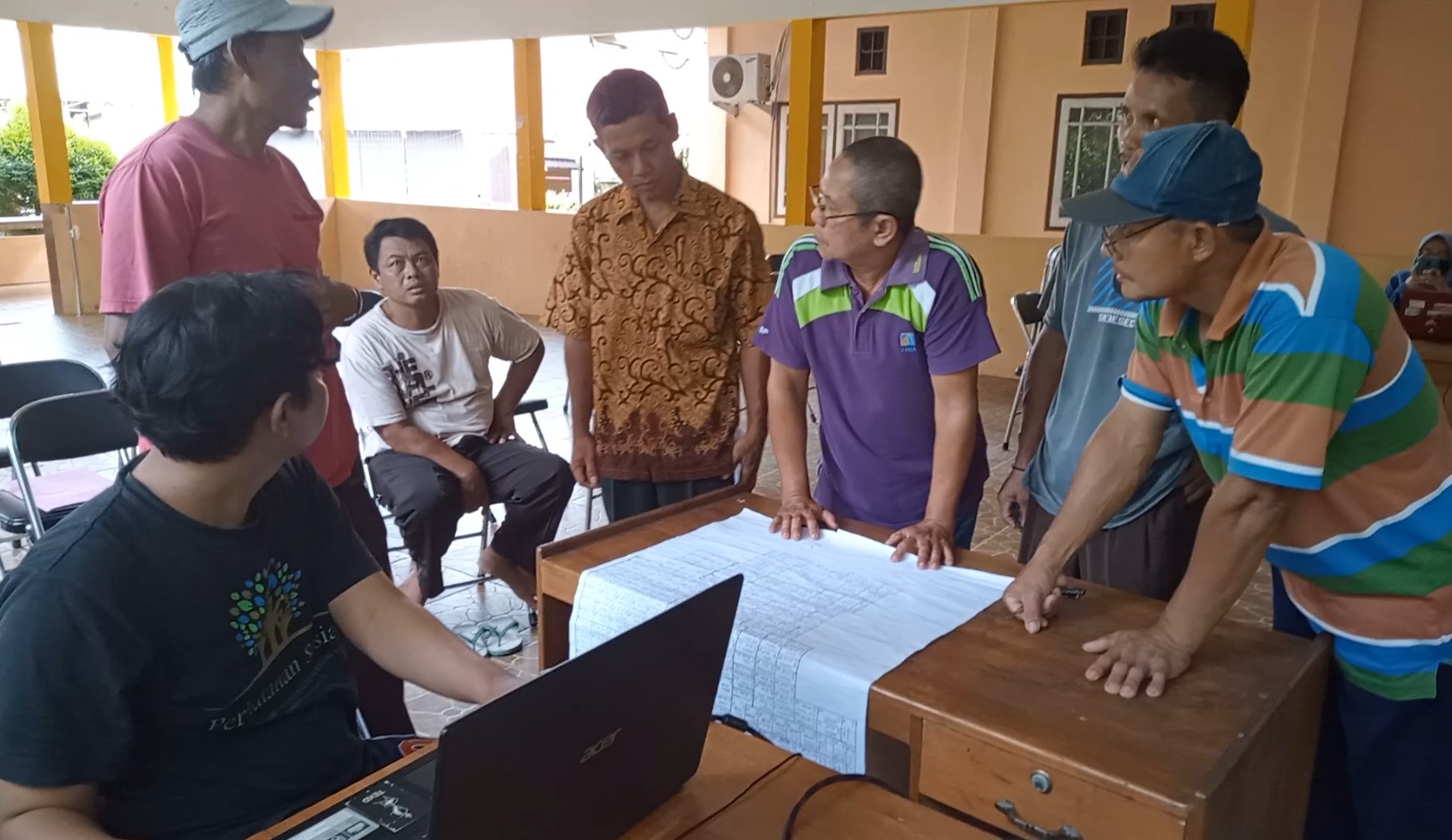 Identifying oil palm plantations with Kendarom Village farmer groups